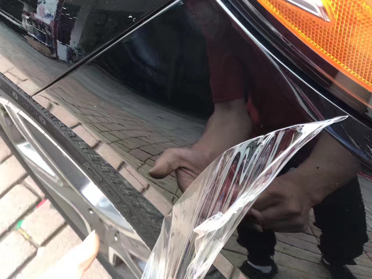 貼隱形車衣還用打蠟嗎？車衣和打蠟?zāi)膫€(gè)對(duì)車漆更具有保護(hù)作用？
